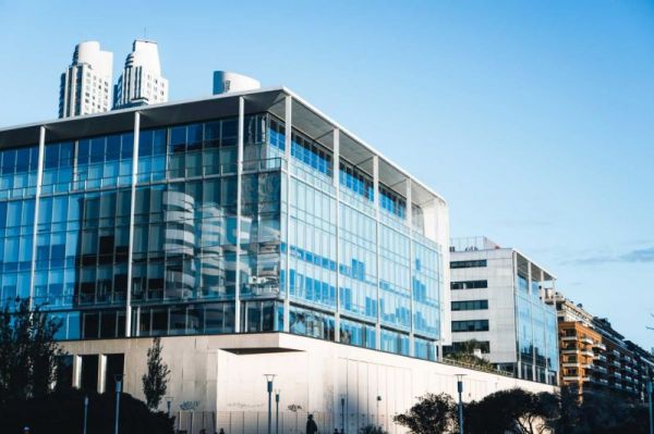 楼宇自控系统，大型建筑，智能化控制，节能管理，舒适性提升